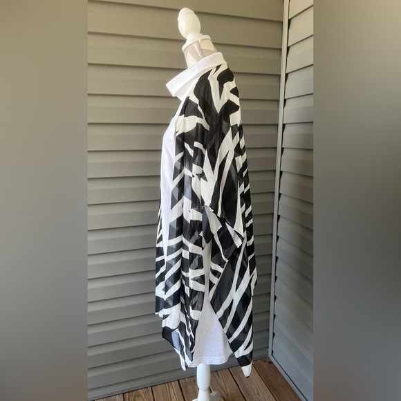 Chico’s 100 % Silk Kimono Zebra Print Open Front Cardigan Top OS - Picture 7 of 9